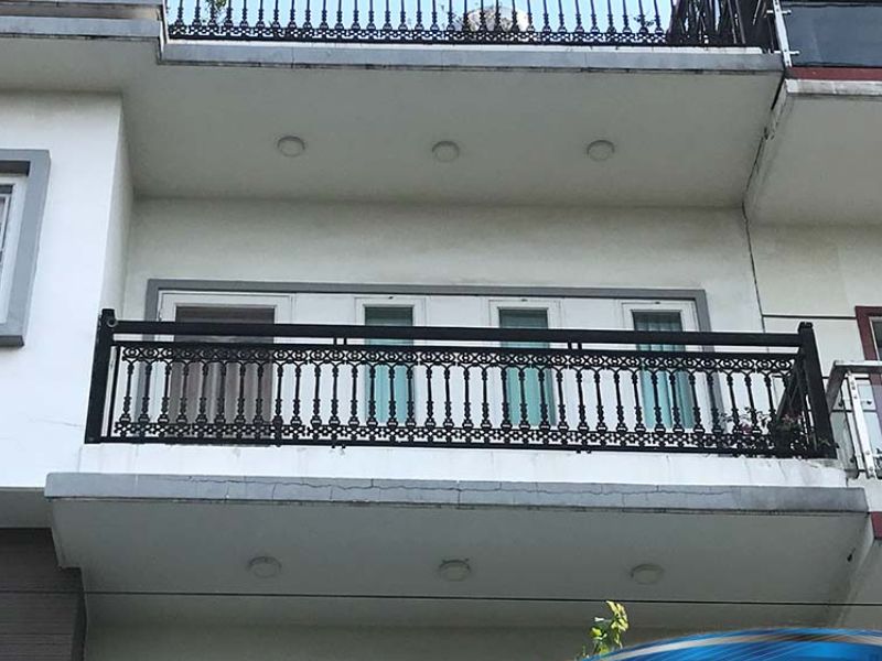 Lan can sắt giá tốt nhất thị trường