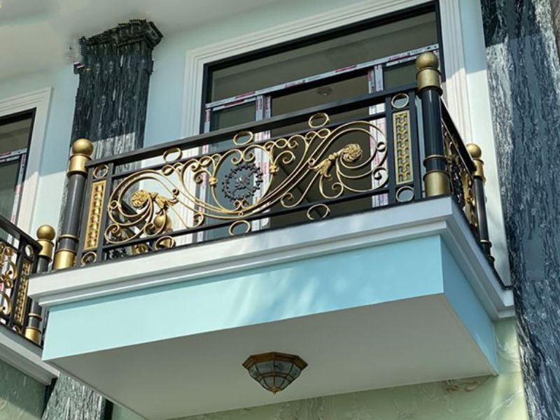 Lan can sắt làm cho không gian sống trở lên tốt hơn.